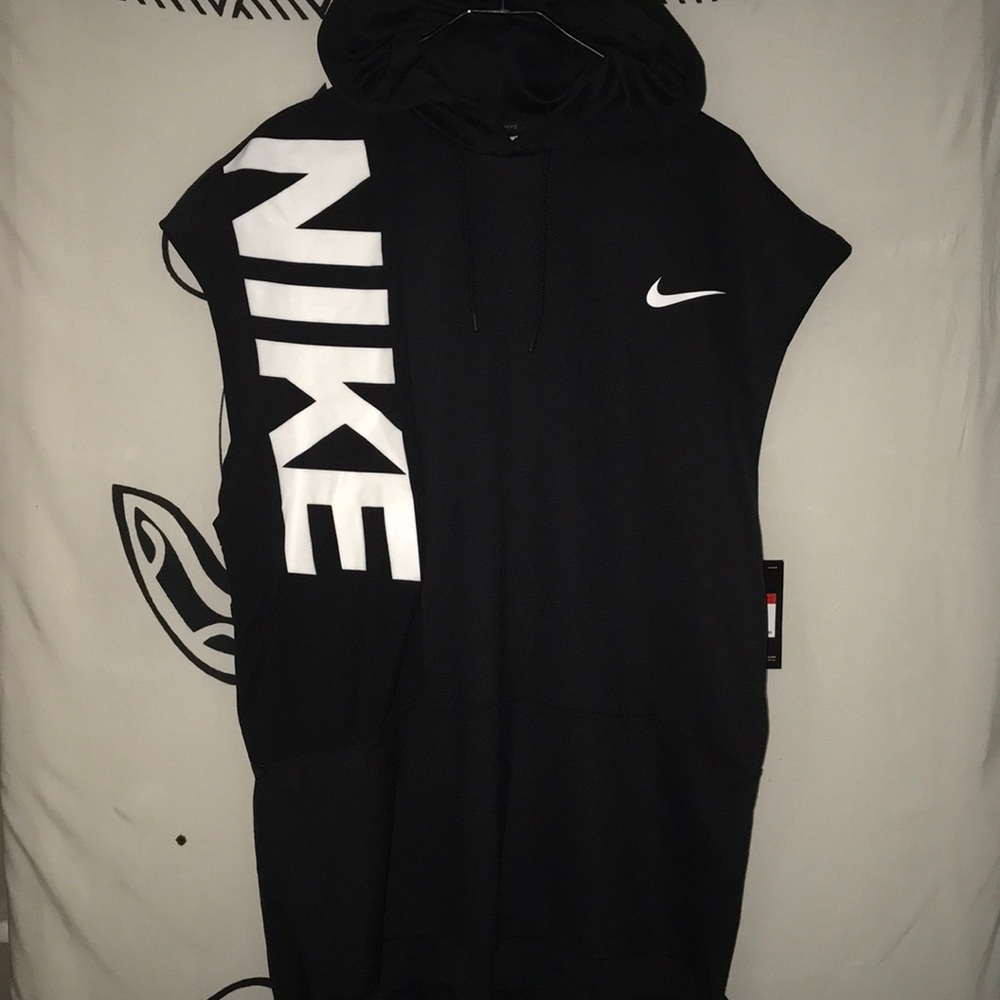 Nike dry fit sleeveless training shirt